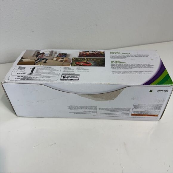 Microsoft Xbox 360 Kinect With Cords & Box - Picture 3 of 3